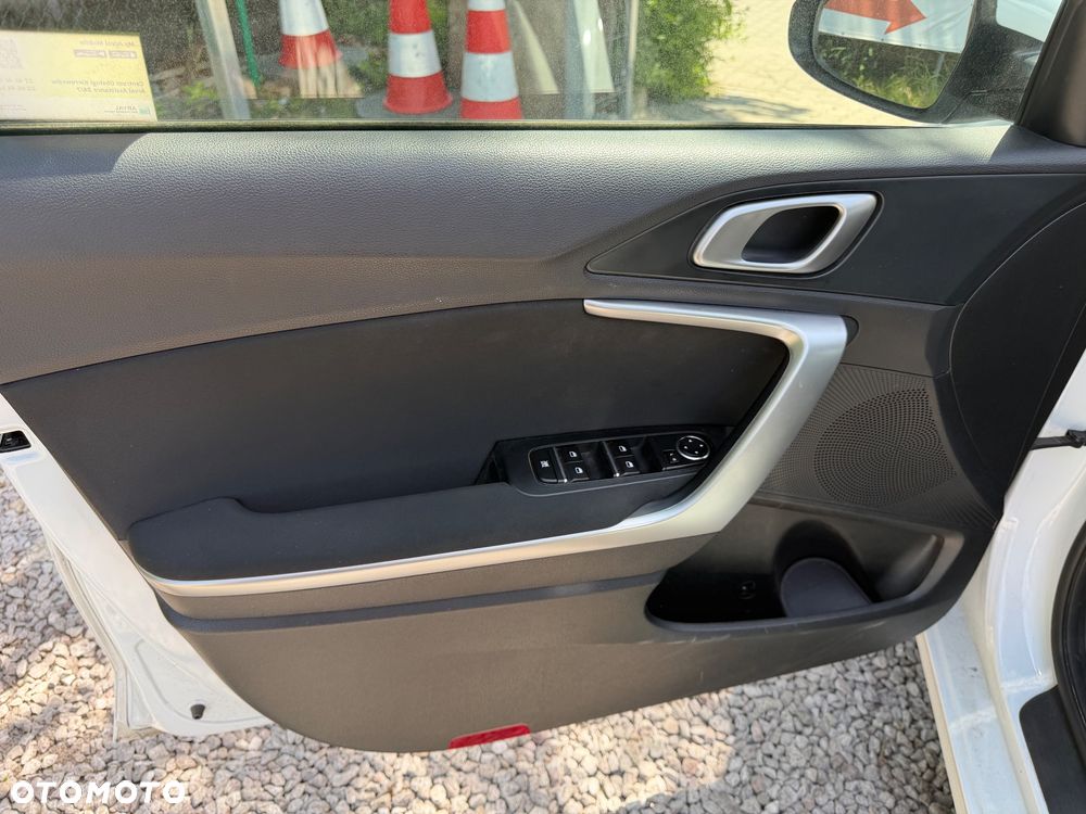 Kia Ceed 1.0 T-GDI S - 17