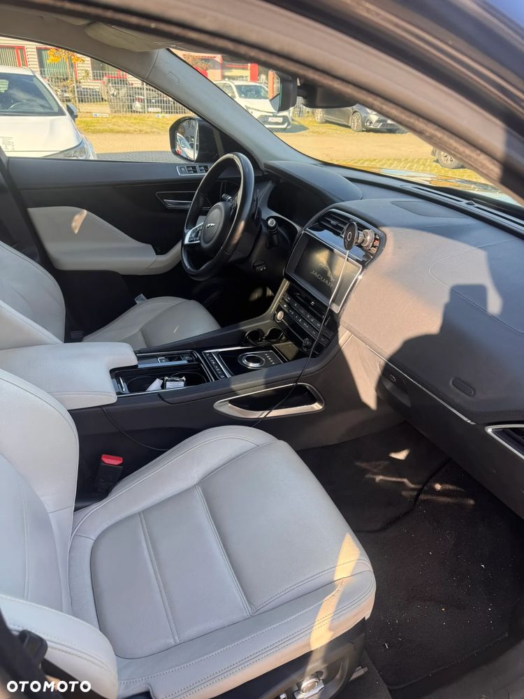 Jaguar F-Pace 2.0 i4P AWD Prestige - 20