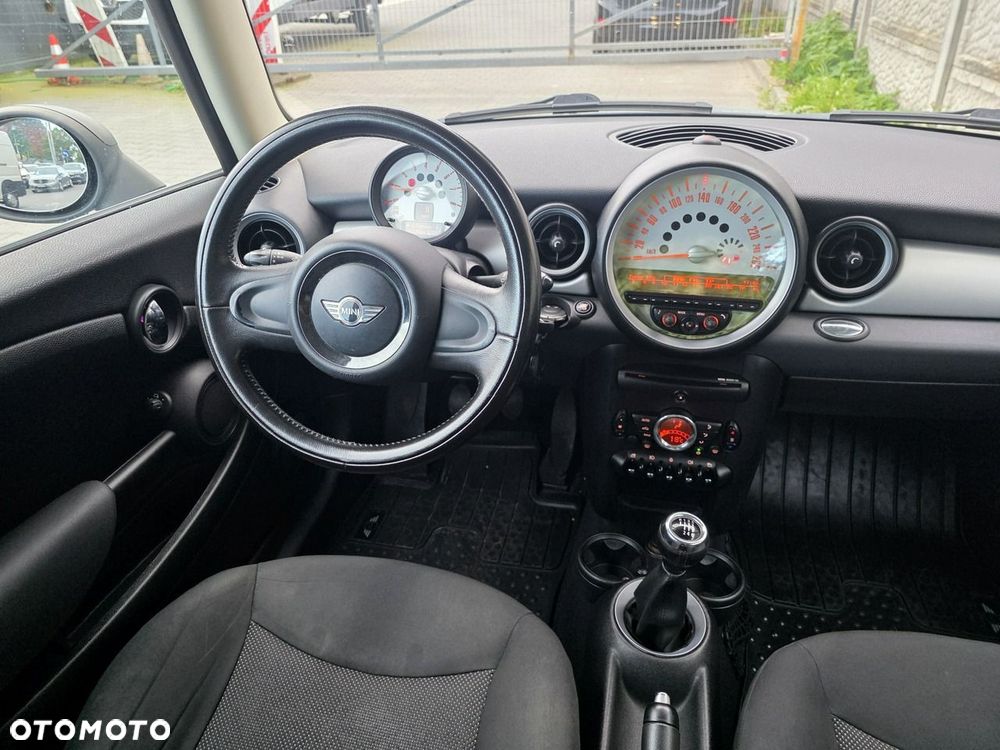 MINI Cooper - 16