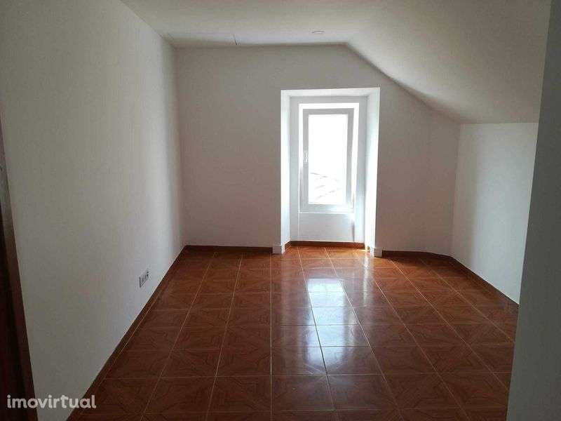 Arrendamento centro de Montelavar - Grande imagem: 3/12