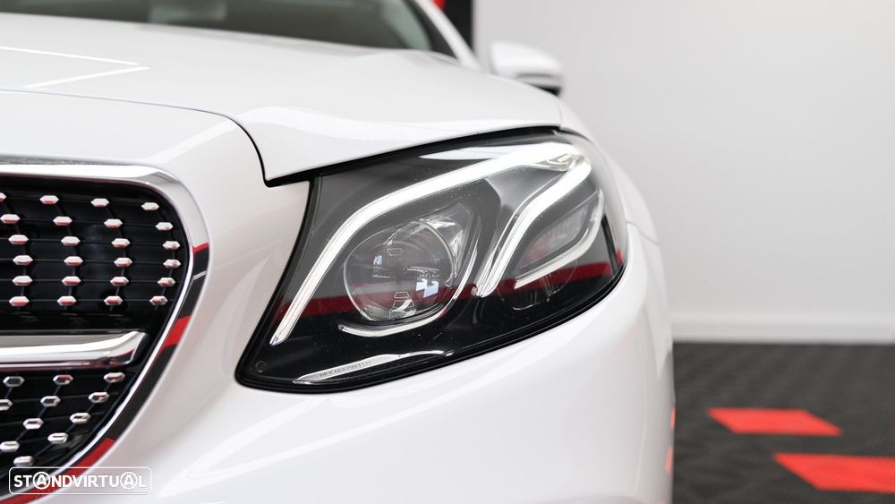 Mercedes-Benz E 300 de 4Matic T 9G-TRONIC Avantgarde - 5