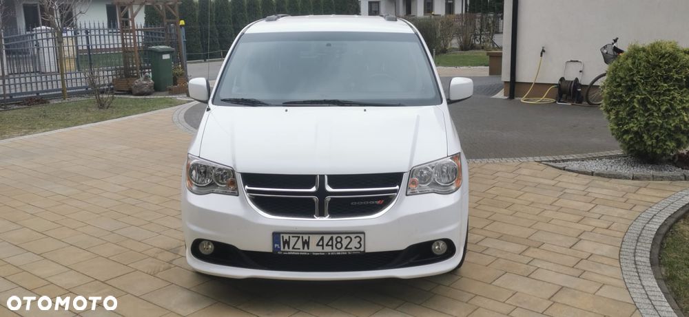 Dodge Grand Caravan - 4