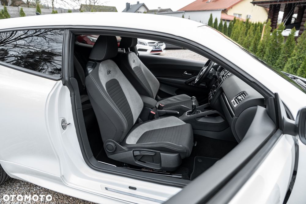 Volkswagen Scirocco R - 32