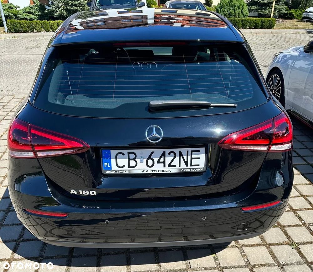 Mercedes-Benz Klasa A 180 7G-DCT - 3