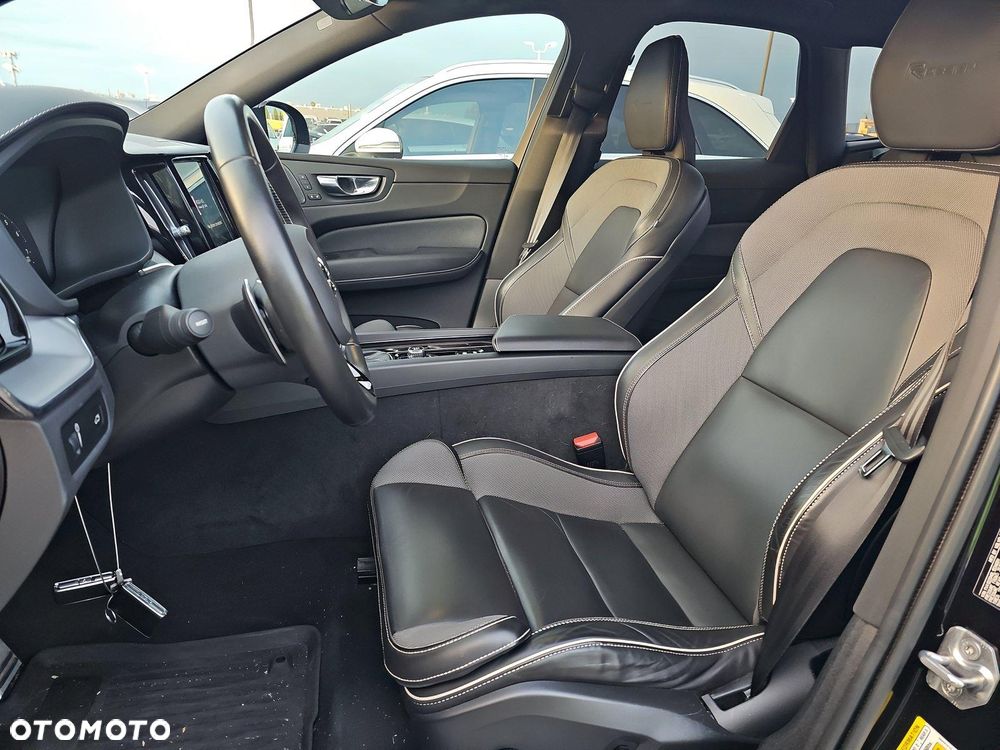 Volvo XC 60 T5 AWD Geartronic RDesign - 8