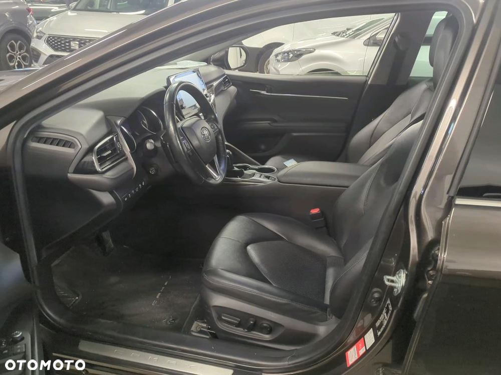 Toyota Camry 2.5 Hybrid Executive CVT - 4