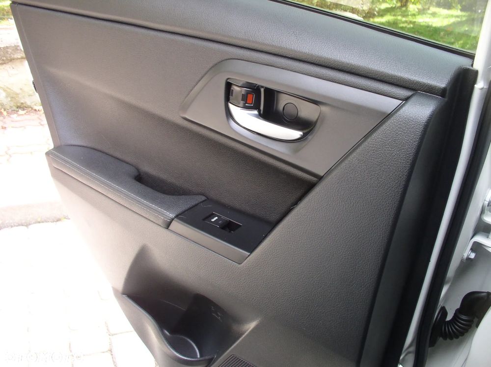 Toyota Auris 1.8 VVT-i Hybrid Automatik Touring Sports Executive - 13