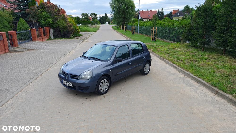 Renault Clio - 9