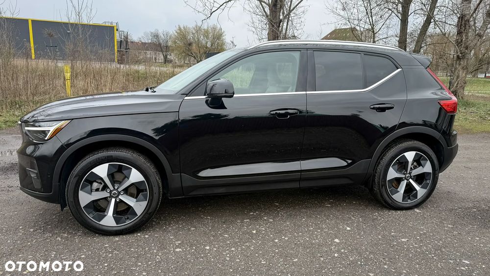 Volvo XC 40 B5 B AWD Momentum Pro - 17