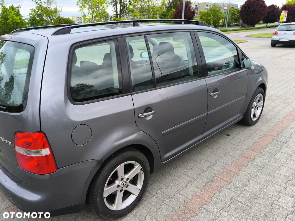 Volkswagen Touran 2.0 TDI DPF Trendline - 5