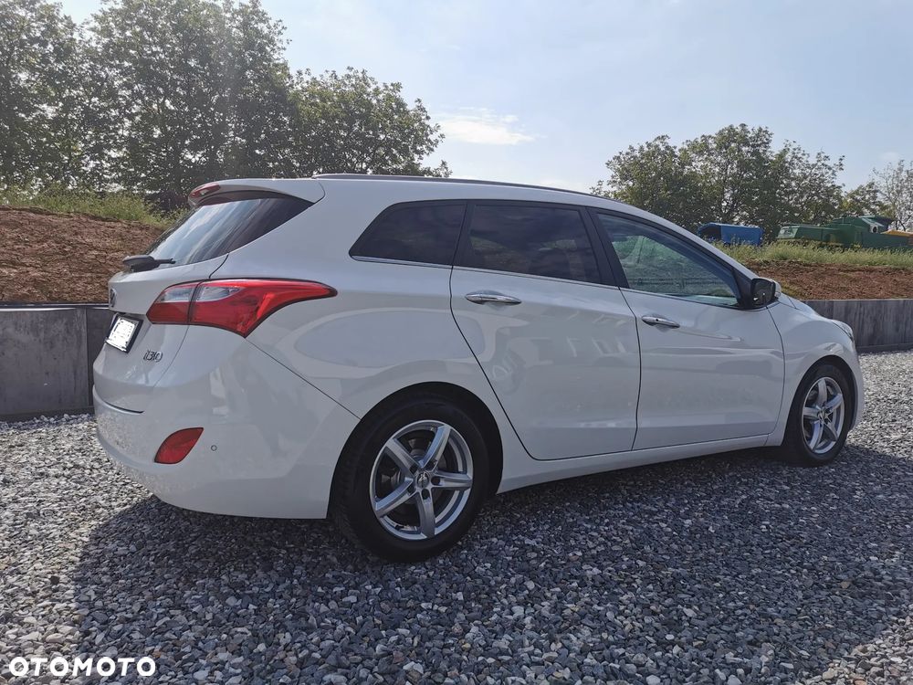 Hyundai i30 1.6 CRDi Premium - 11