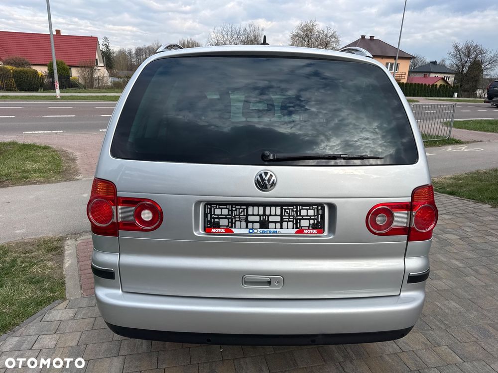 Volkswagen Sharan 1.8 5V Turbo Sportline - 8