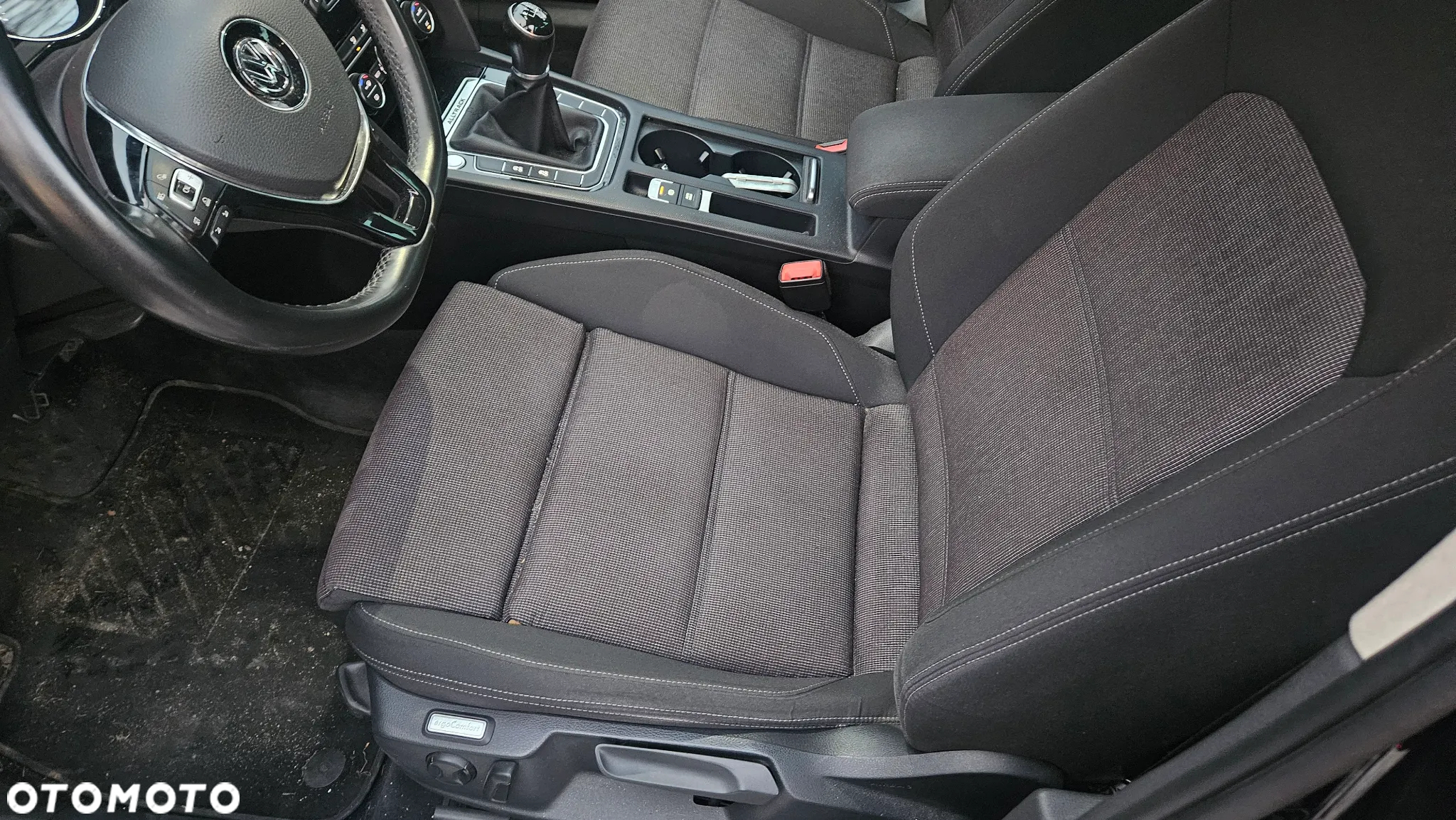 Volkswagen Passat 1.8 TSI BMT Comfortline - 8
