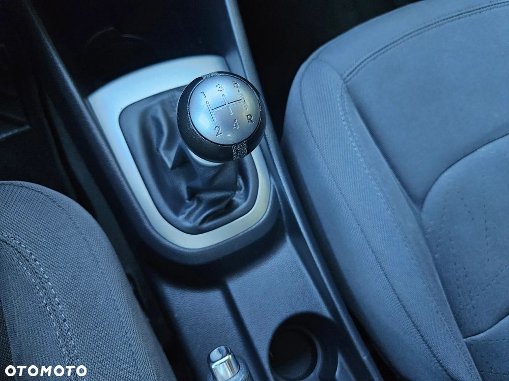 Kia Rio 1.2 Business Line - 30