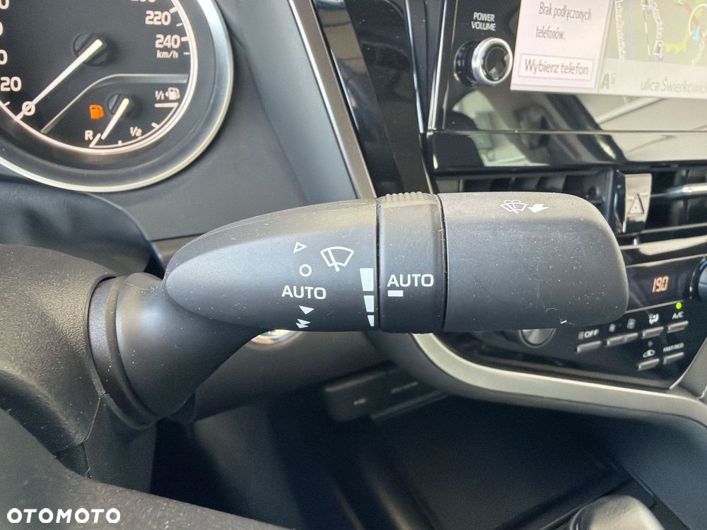 Toyota Camry 2.5 Hybrid Prestige CVT - 17