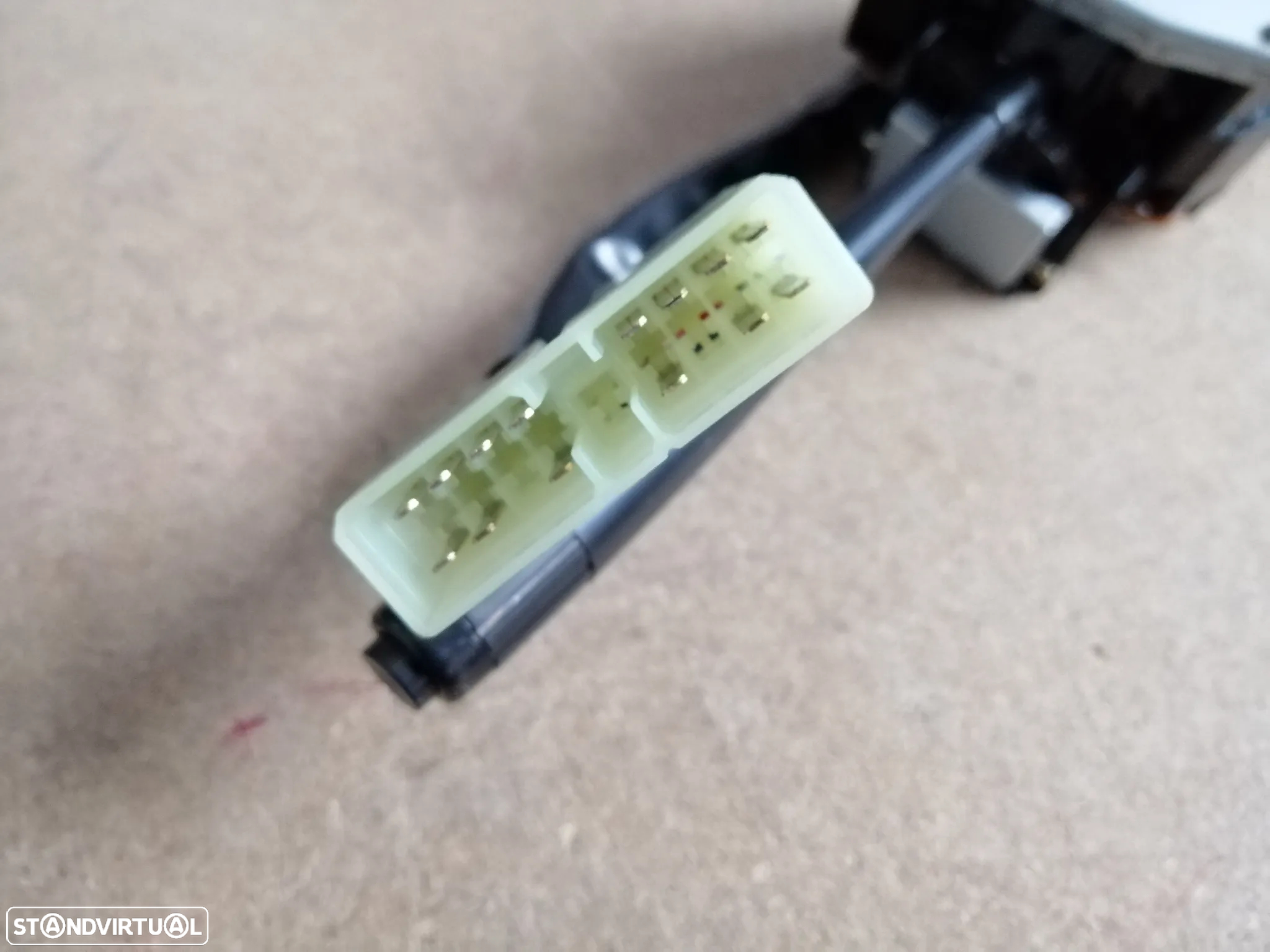 Interruptor /Manete das luzes e piscas Isuzu Bedford Kbd 25 26 27 de 14 terminais - 2