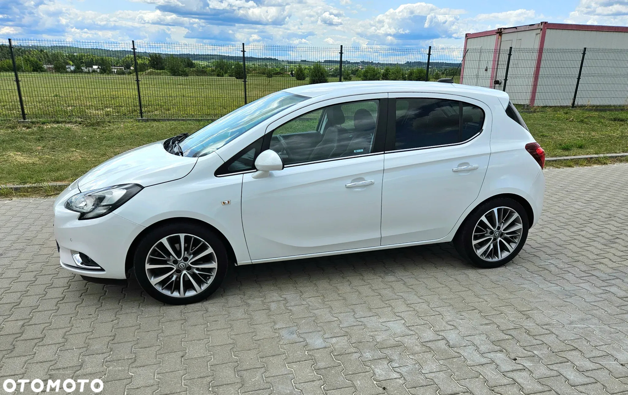 Opel Corsa 1.4 T Cosmo S&S - 2
