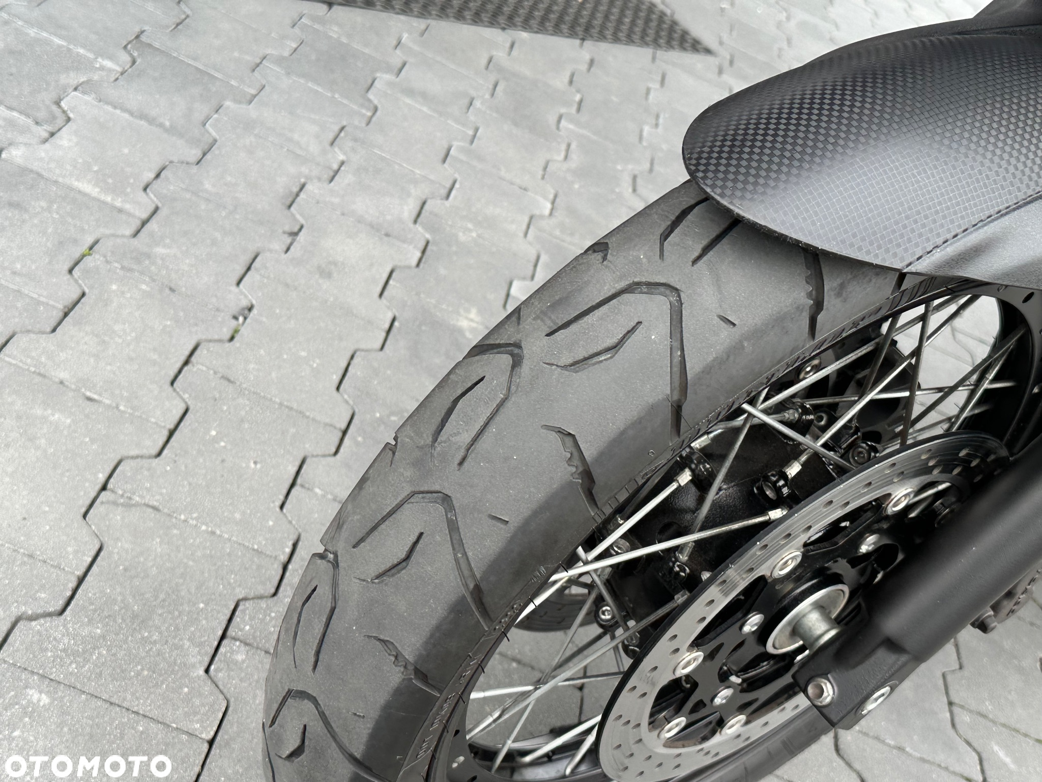 Suzuki V-STROM - 36