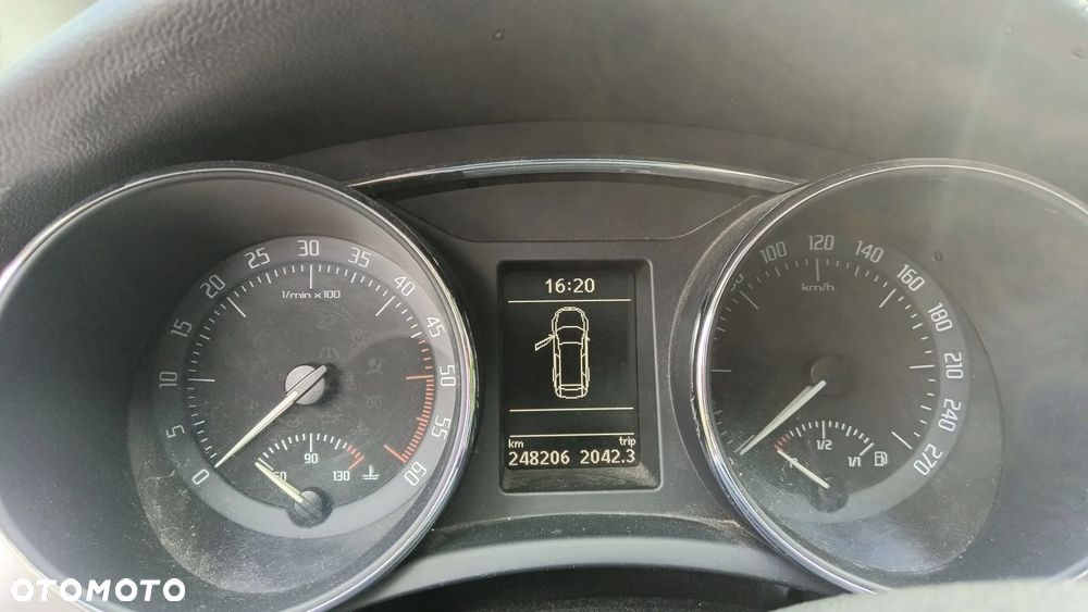 Skoda Superb 1.6 TDI Ambition - 10