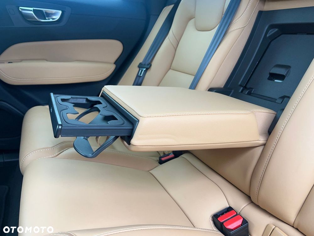 Volvo XC 60 - 24