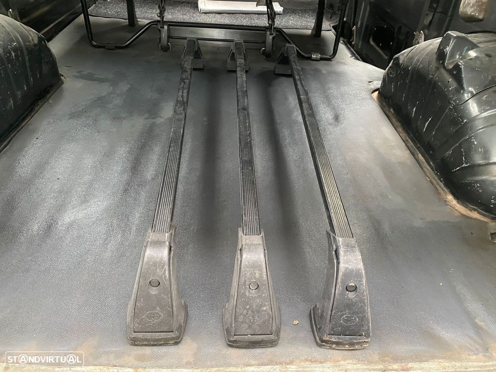 Toyota HiAce 2.4 D LH102L - 23