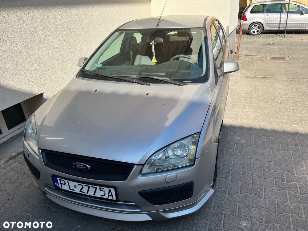 Ford Focus 1.6 Ambiente - 22