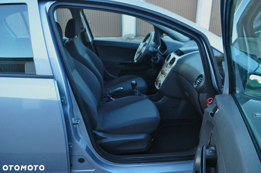 Opel Corsa 1.2 16V Essentia - 23
