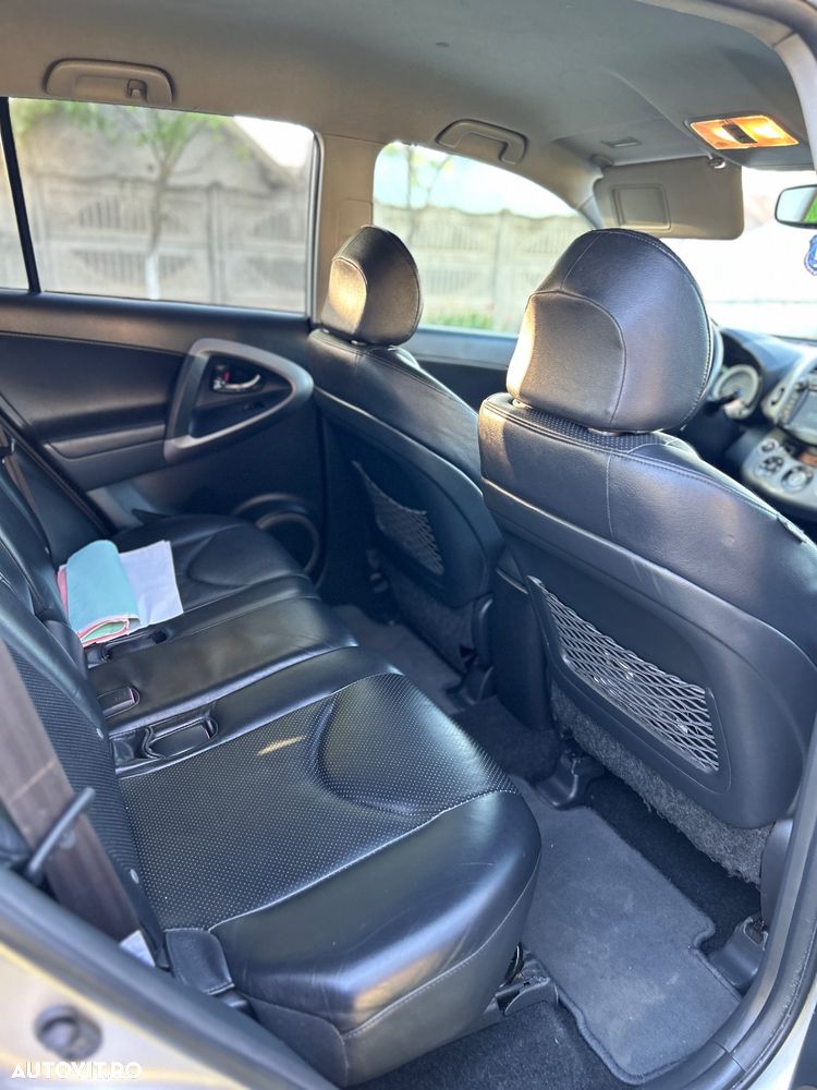 Toyota RAV4 2.2 D-CAT 4x4 Executive - 11