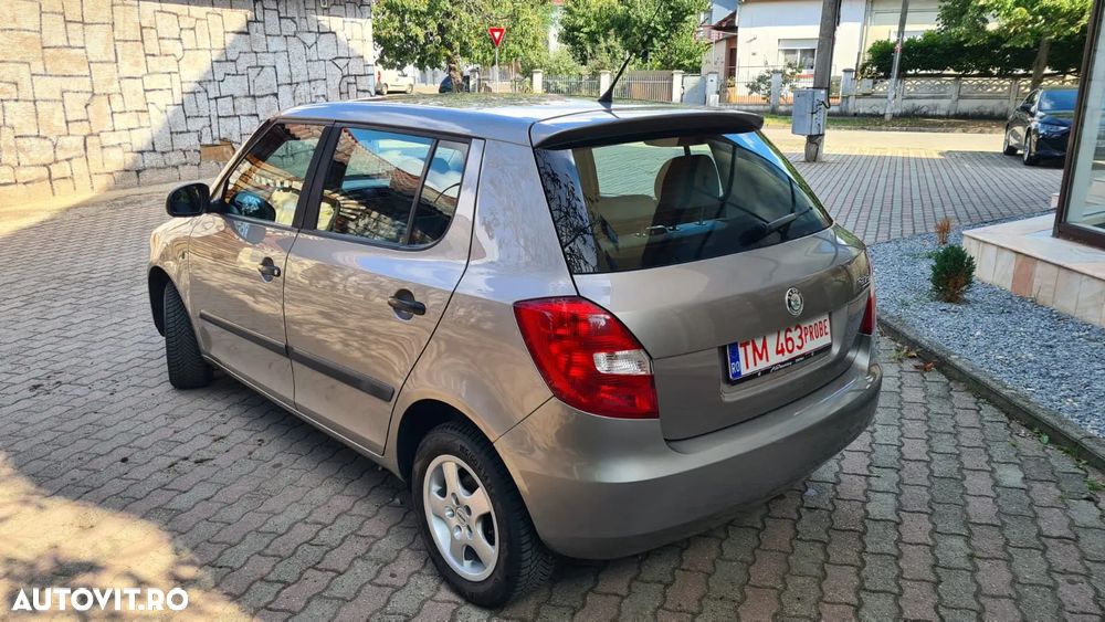 Skoda Fabia 1.4 16V Ambiente - 14