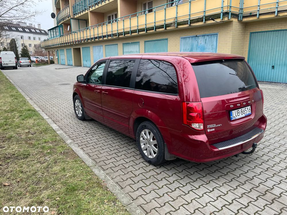 Dodge Caravan - 6