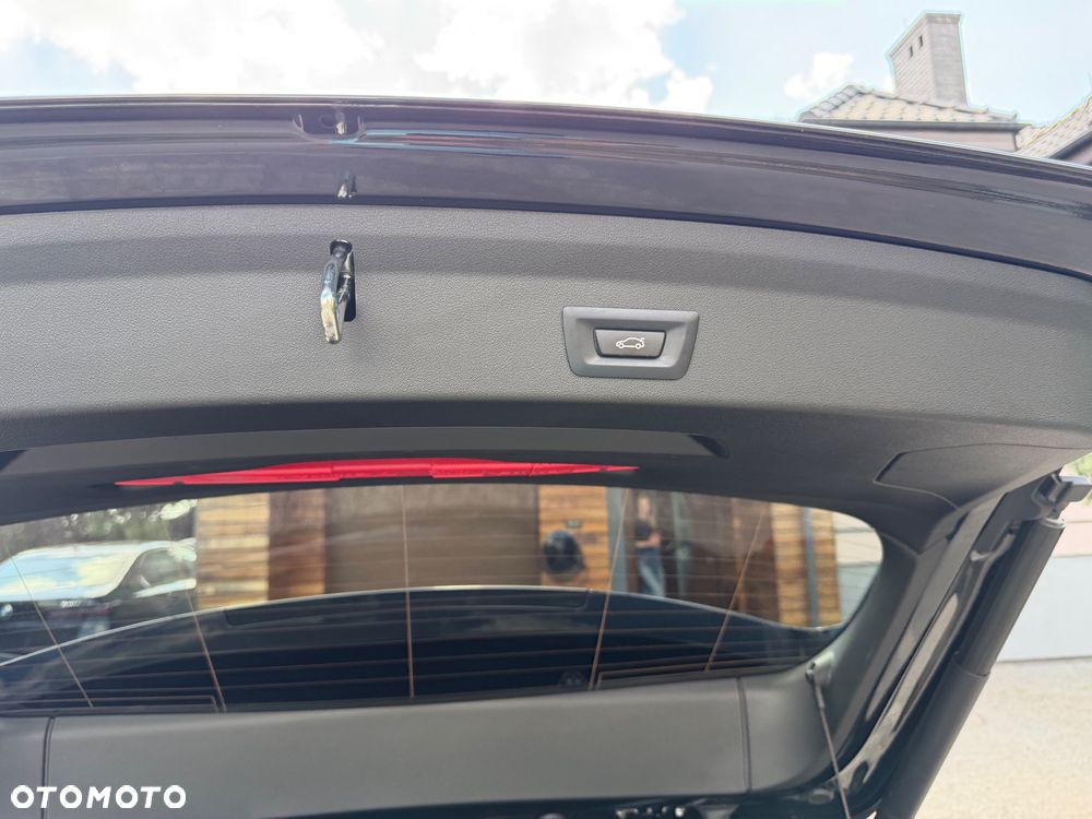 BMW Seria 1 120d xDrive Edition M Sport Shadow - 37