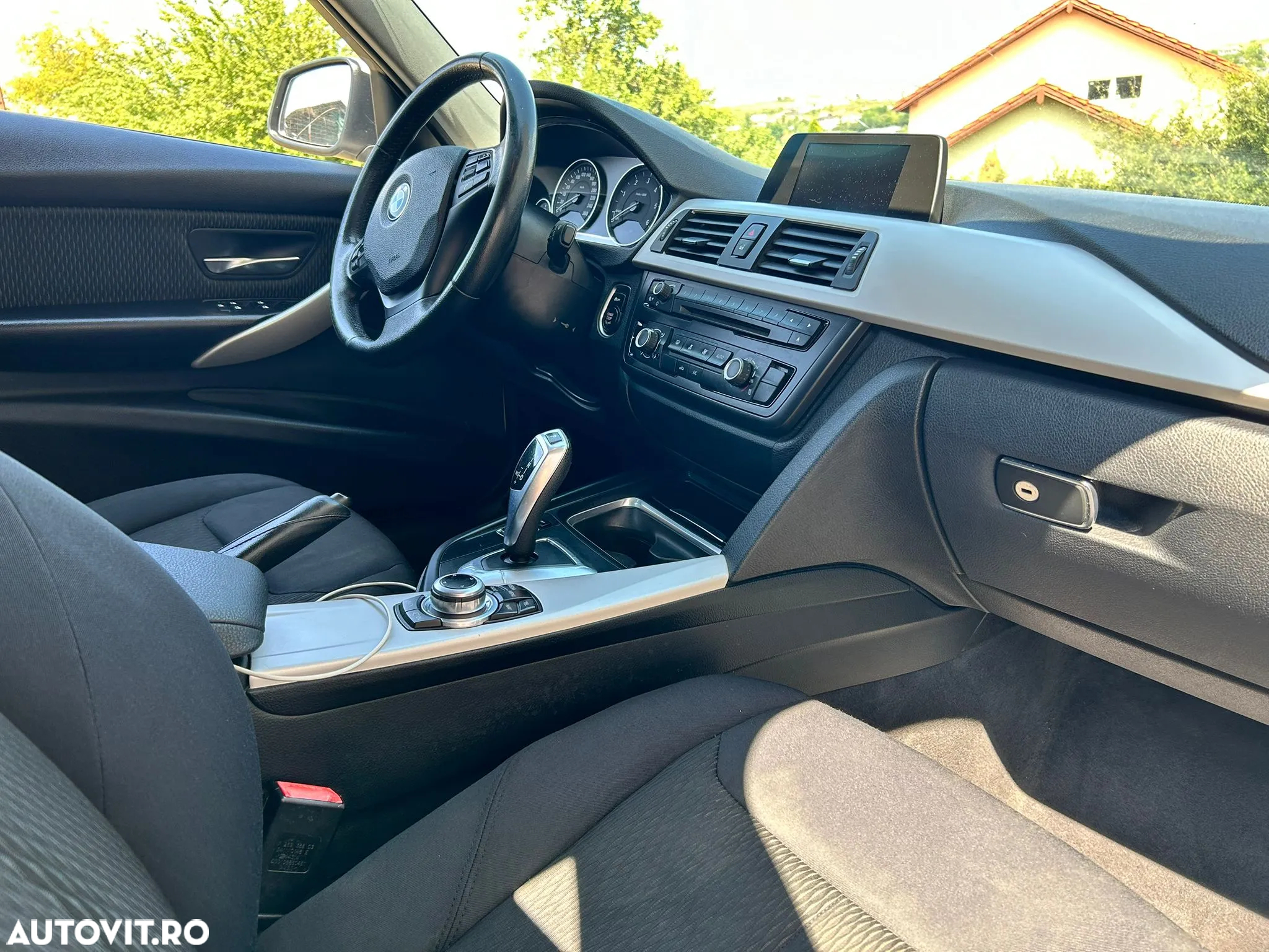BMW Seria 3 318d Aut. - 7