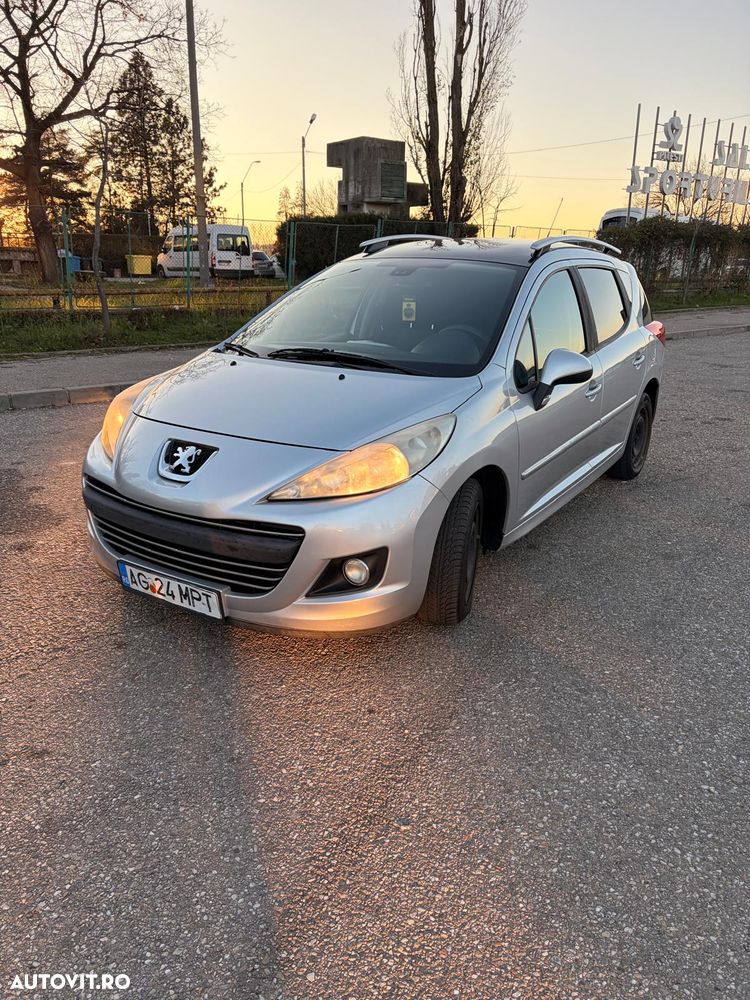 Peugeot 207 - 1