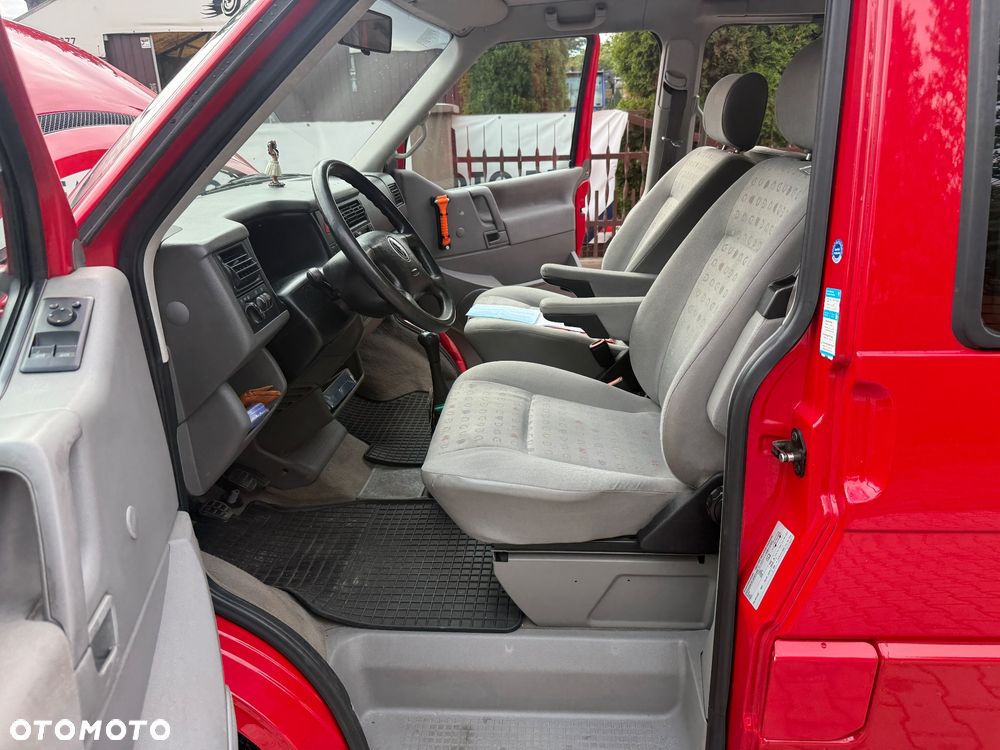 Volkswagen Multivan - 18