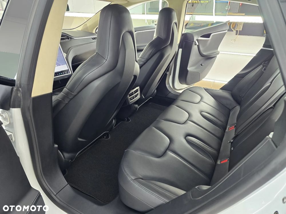 Tesla Model S Dual Motor Allradantrieb - 14