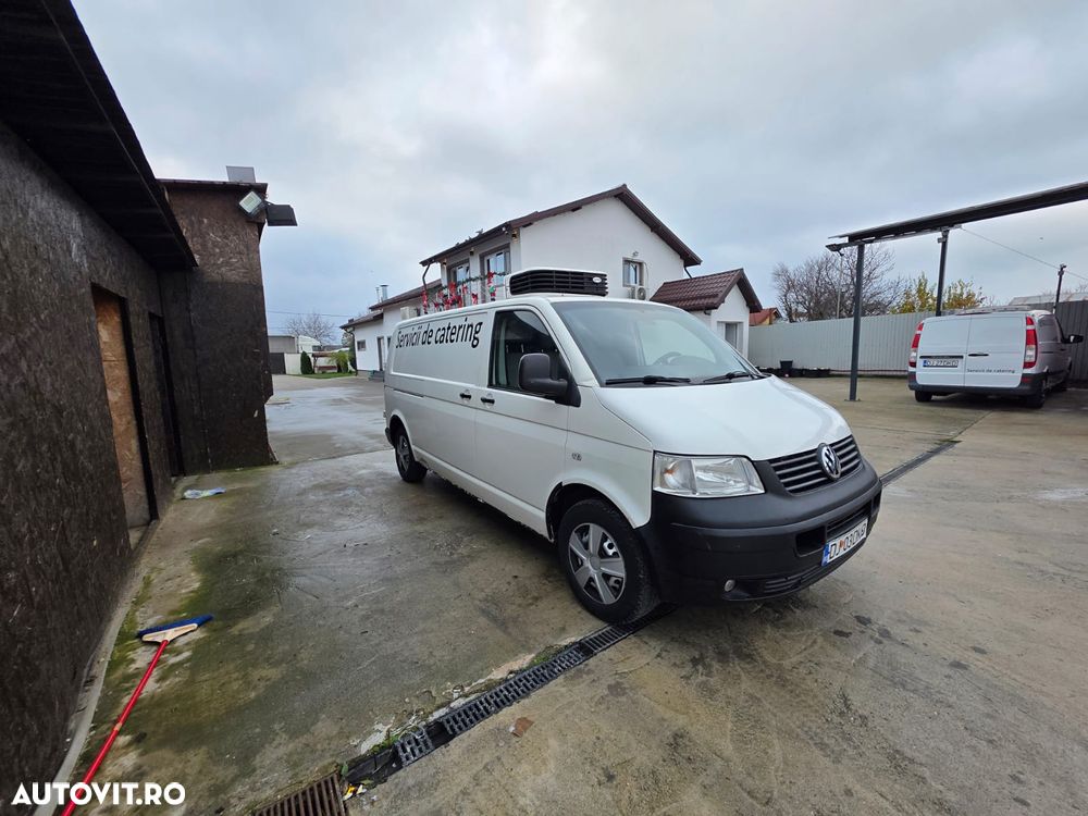 Volkswagen Transporter - 2