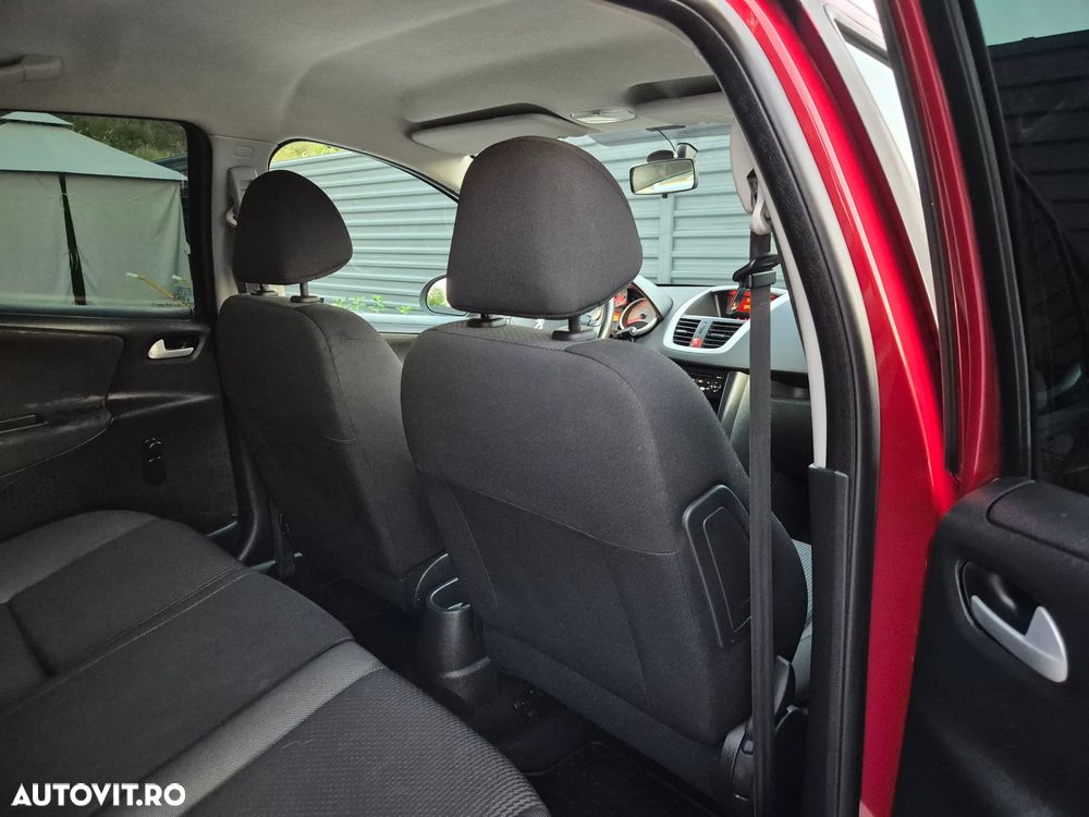 Peugeot 207 1.4HDI Premium - 9