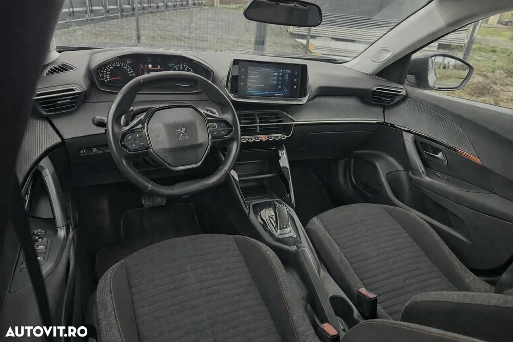 Peugeot 2008 1.2L PureTech 130 S&S EAT8 Allure - 6