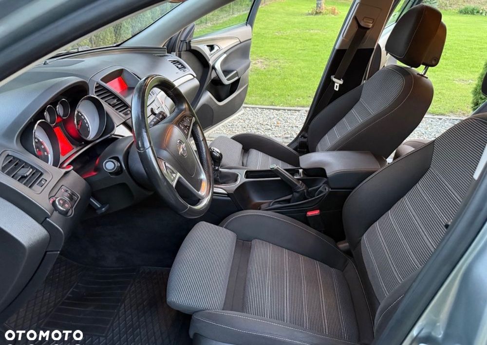 Opel Insignia - 16