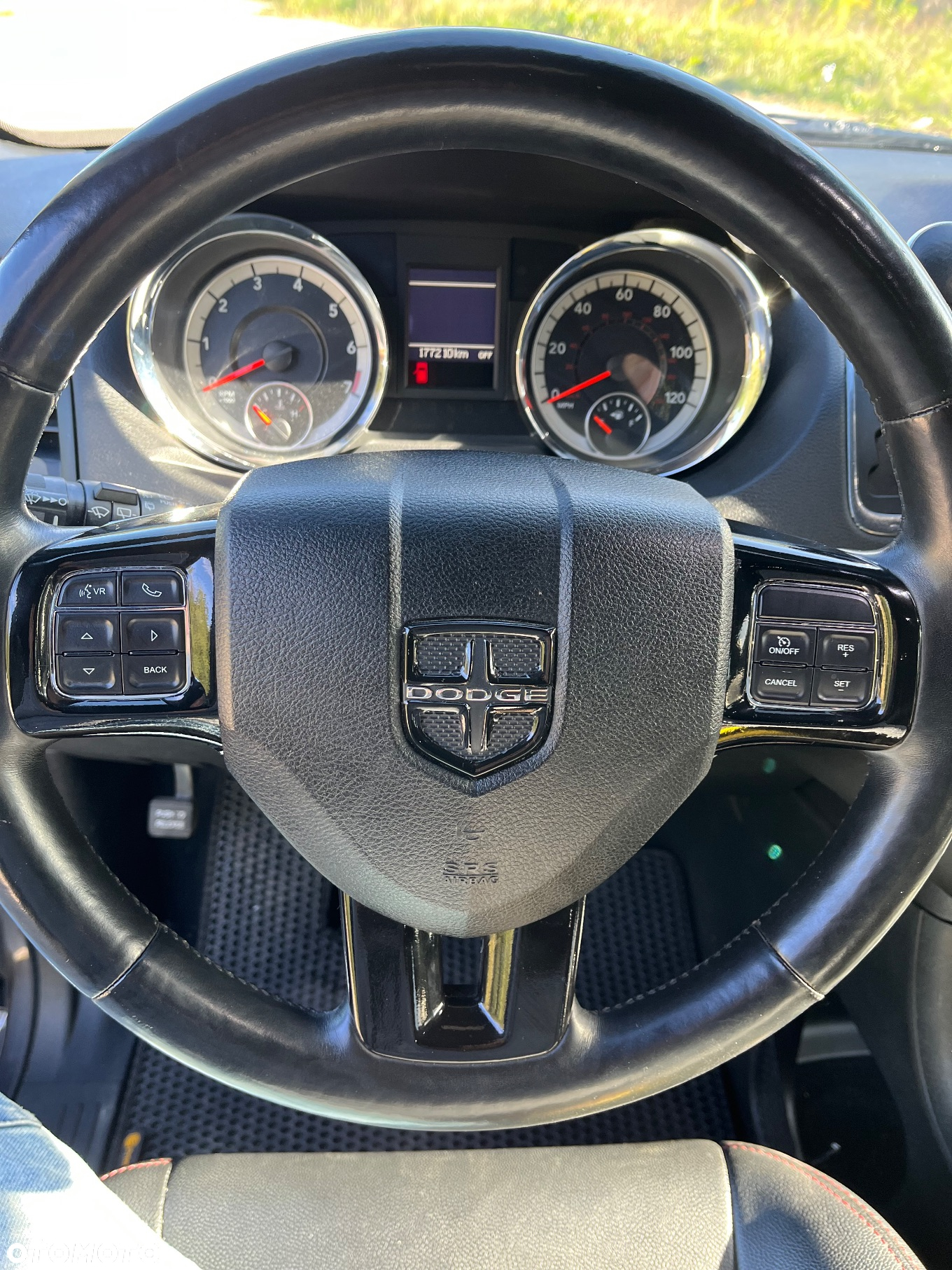 Dodge Grand Caravan - 24