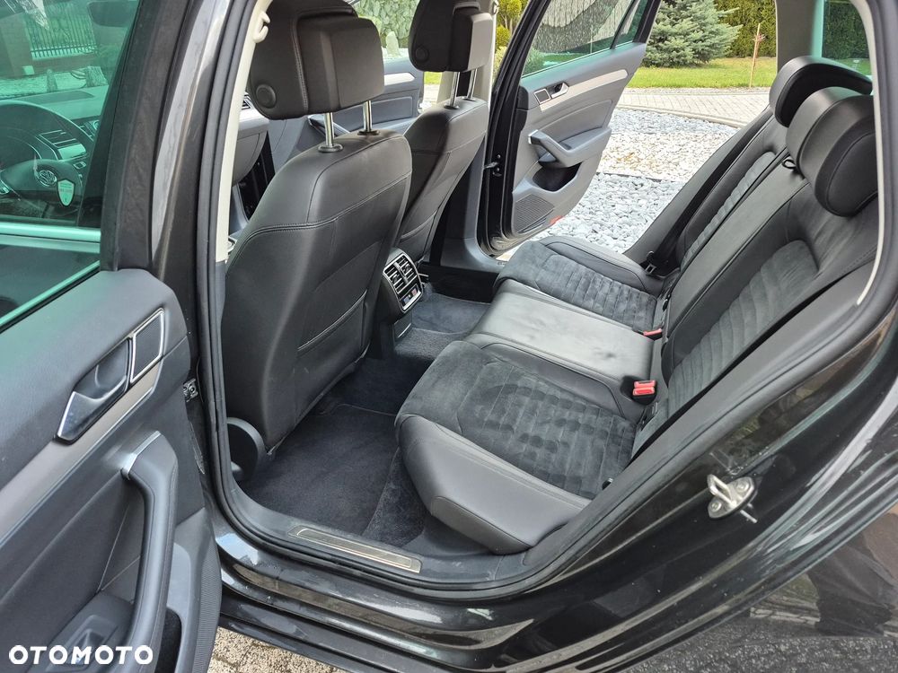 Volkswagen Passat 2.0 TDI (BlueMotion Technology) Highline - 12