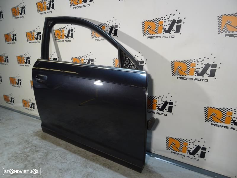 Porta Frente Direita Audi A6 (4F2, C6)  Porta Frontal Direita Audi A6 - 3