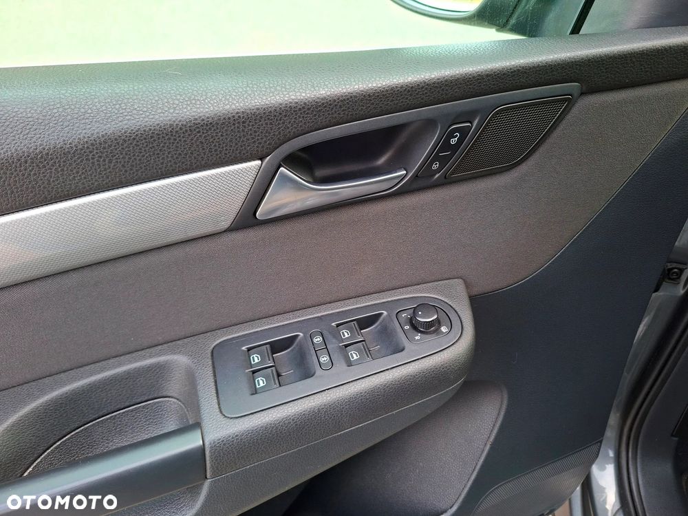 Volkswagen Sharan 2.0 TDI DSG BlueMotion Technology Match - 33