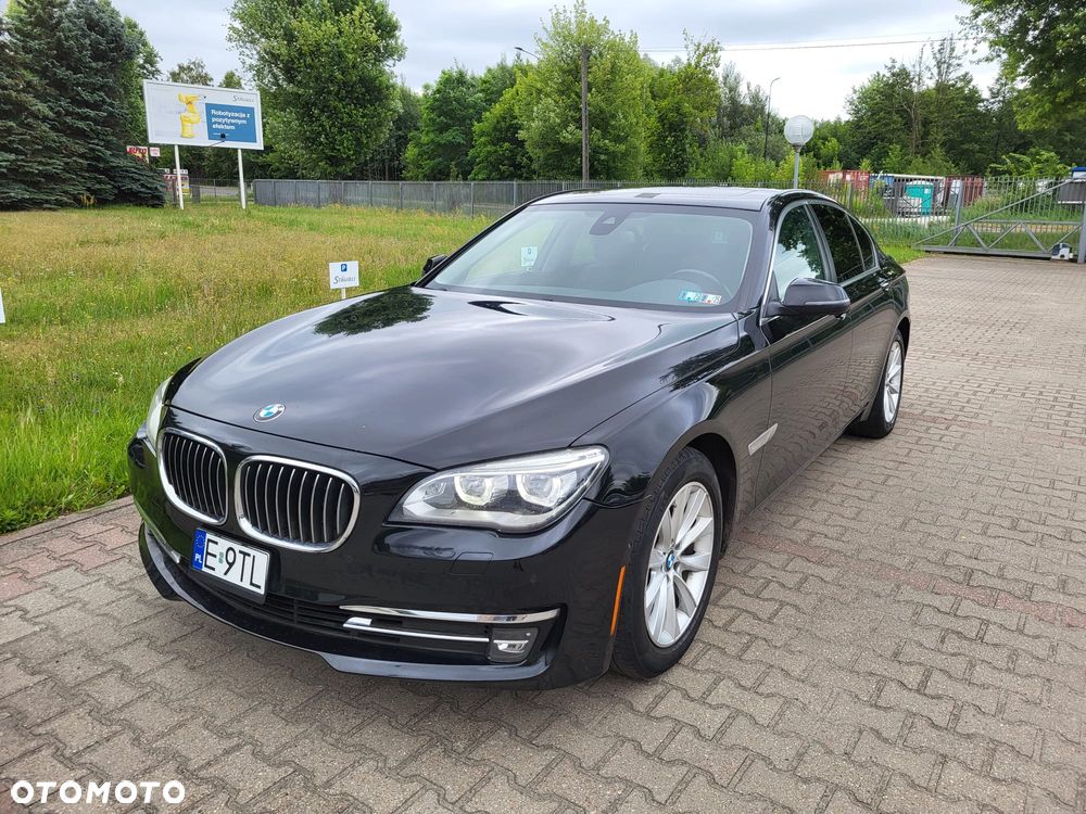 BMW Seria 7 740i Edition Exclusive