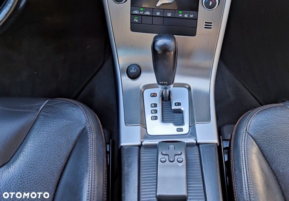Volvo XC 60 - 22