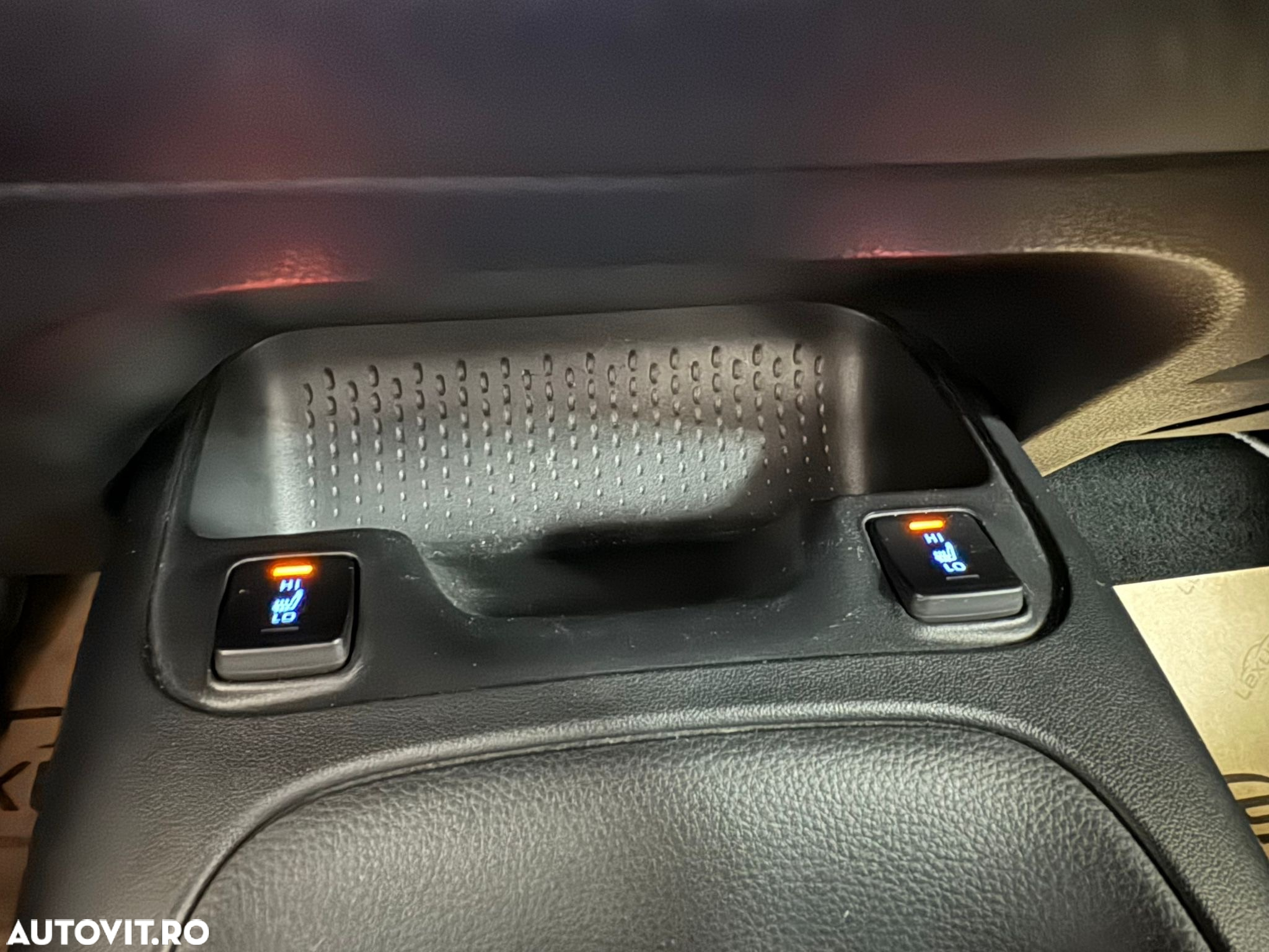 Toyota Corolla 1.8 HSD Business - 25