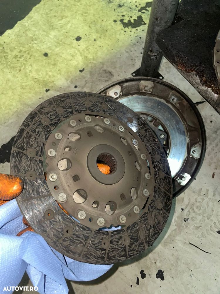 BMW Seria 3 318d - 10