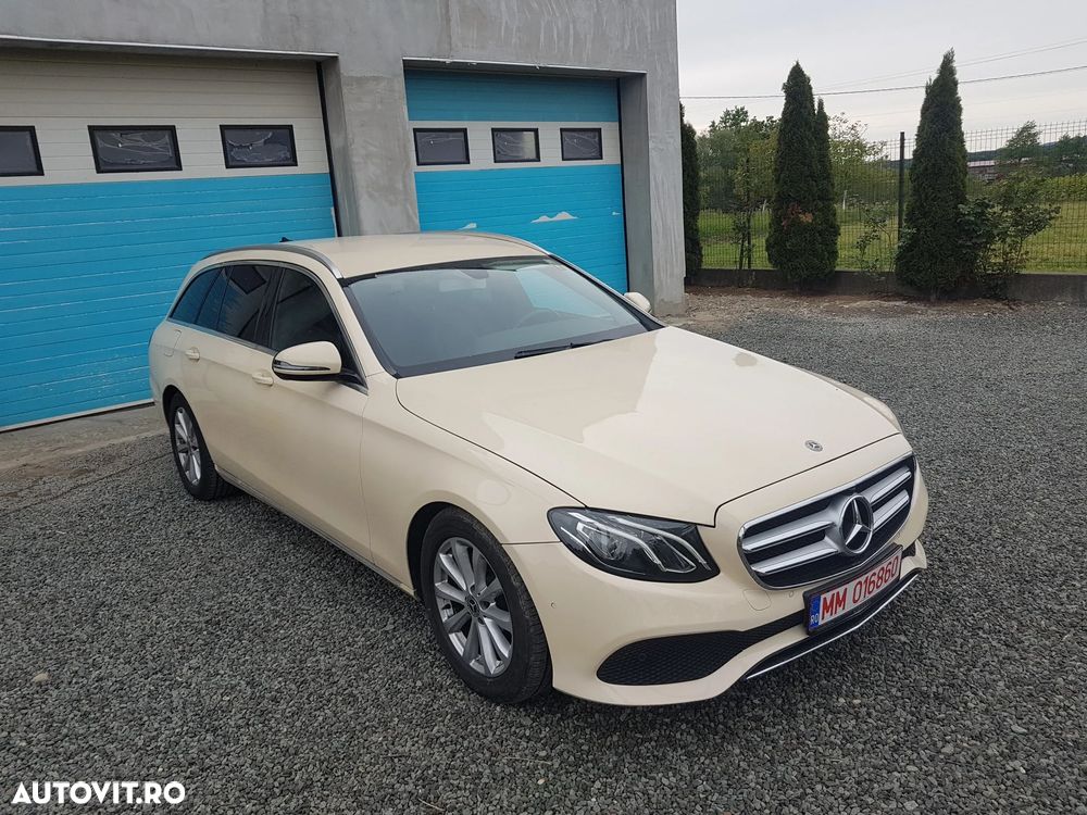 Mercedes-Benz E 220 d 4Matic T 9G-TRONIC Avantgarde - 3
