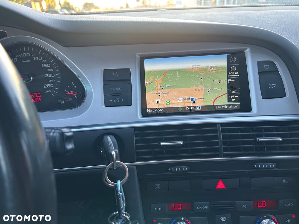 Audi A6 Avant - 4