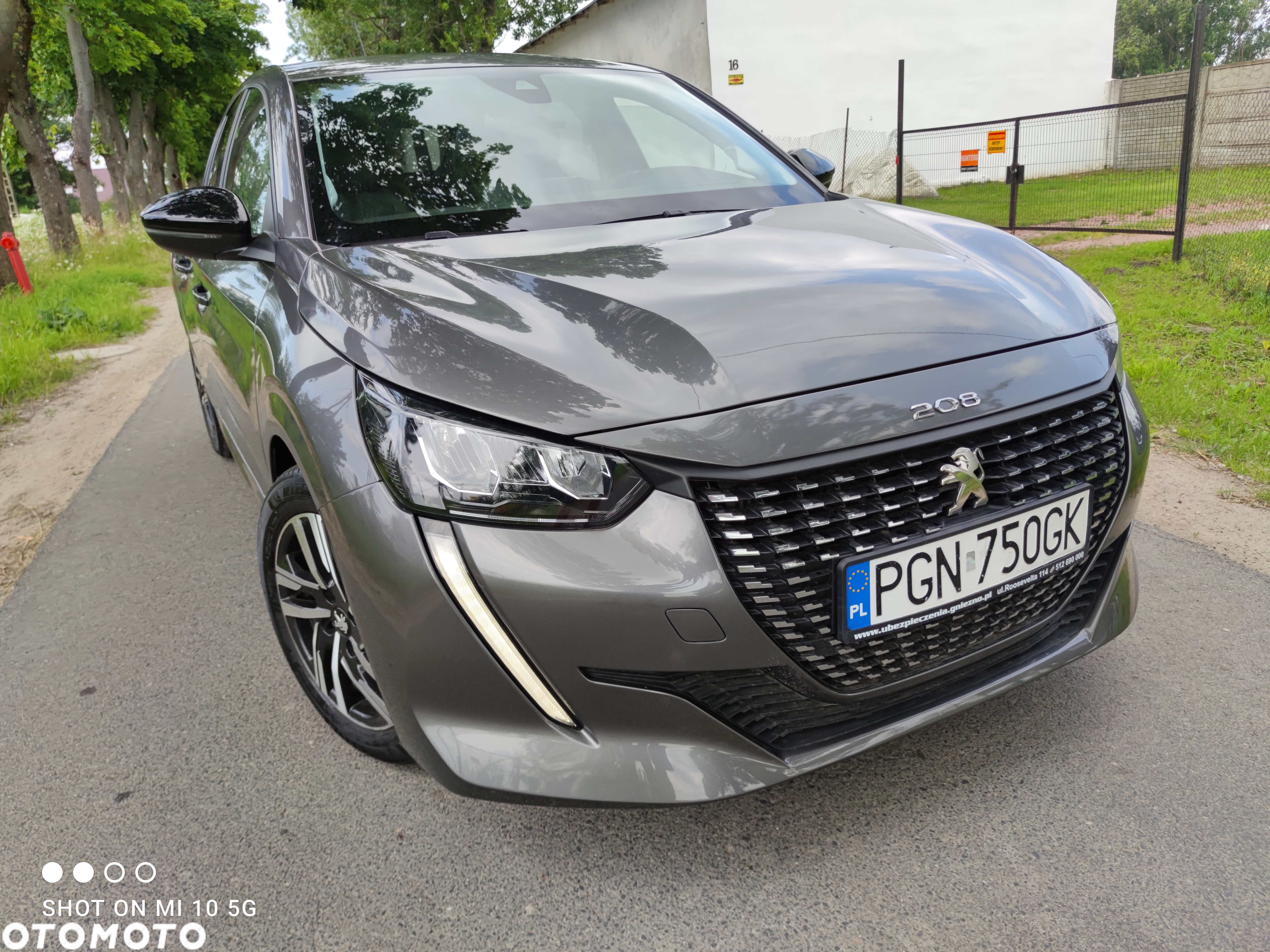 Peugeot 208 PureTech 100 Allure - 11